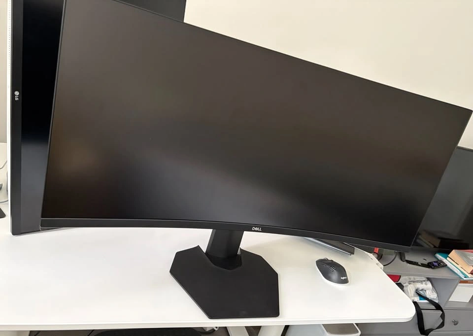 Dell 34” Curved Ultrawide Gaming Monitor – 144Hz WQHD - photo 4