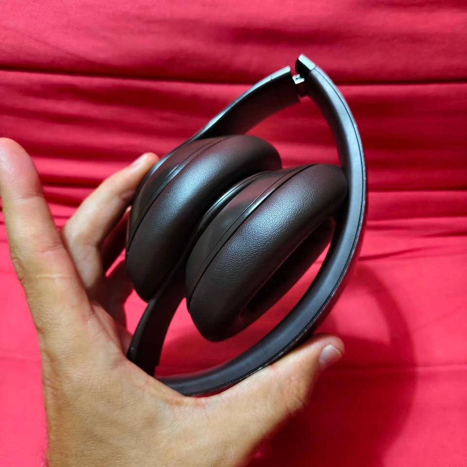 Beats Studio Pro Wireless Noise Cancelling Headphones - Brown - photo 5