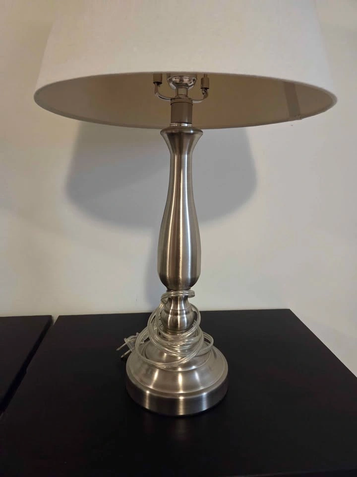 IKEA bedside table + lamps - photo 3