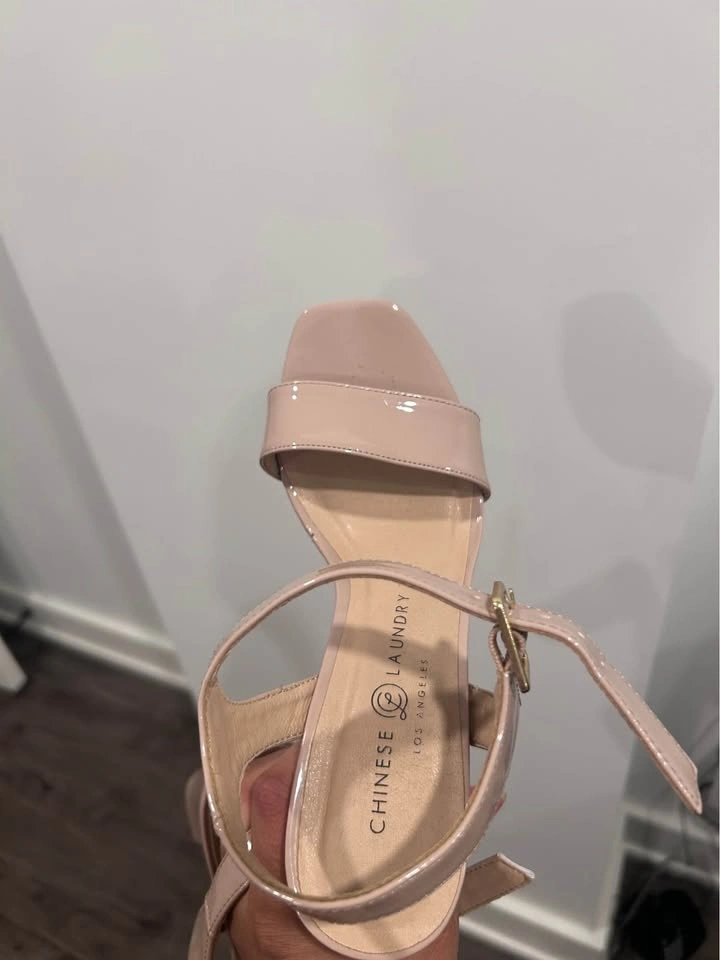 Heels Laundry Los Angelos - photo 4
