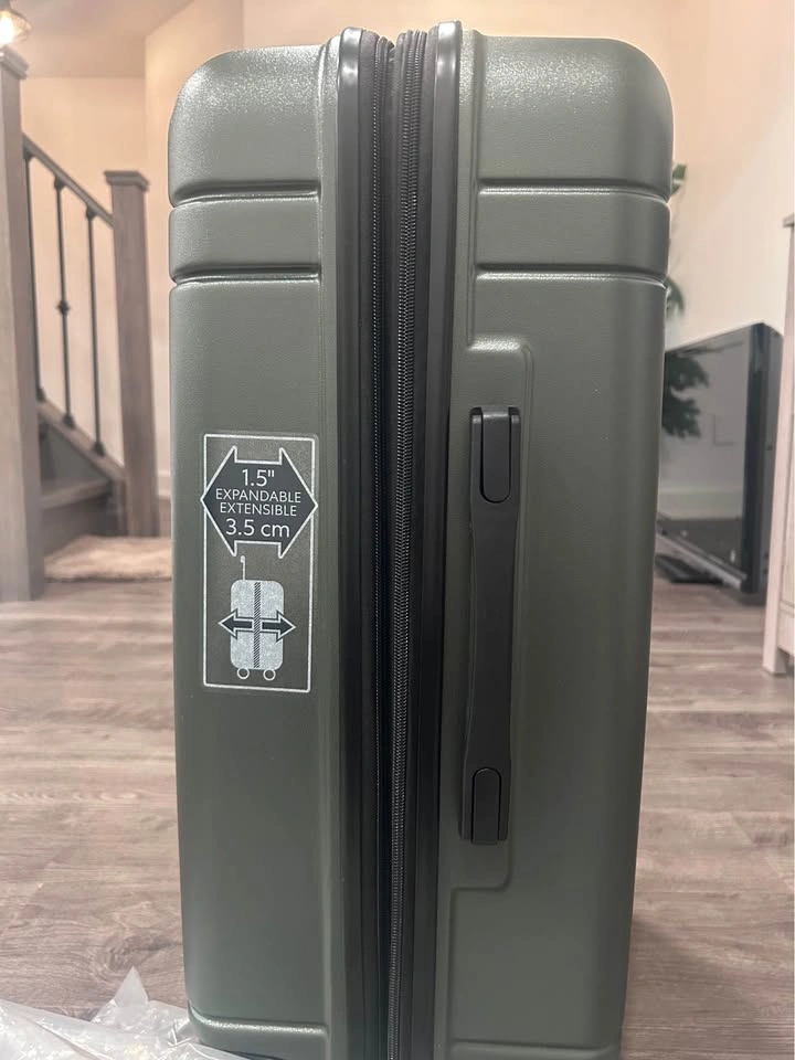 Banff Medium Luggage BRAND NEW (Green and Black) - photo 2