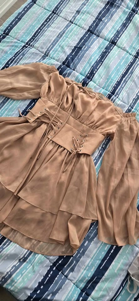 cute flowy off shoulder dress - photo 3