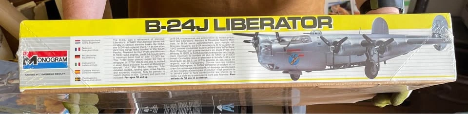Liberator and Mustang Model Airplane Build Kits - photo 3