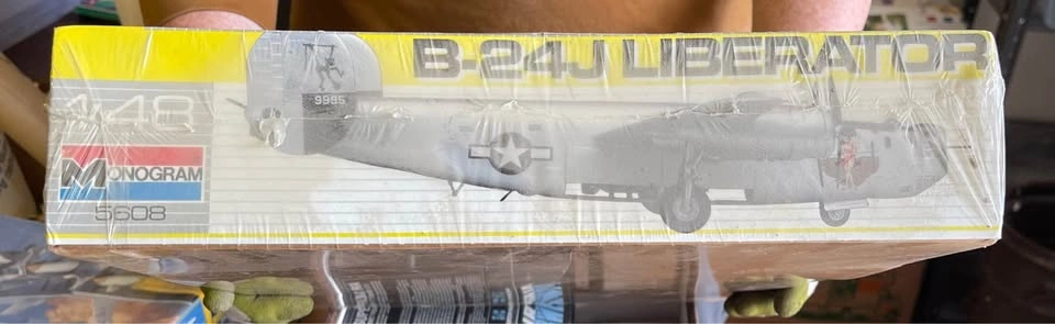 Liberator and Mustang Model Airplane Build Kits - photo 4