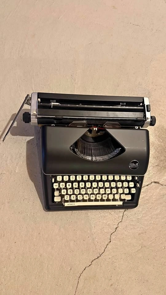 We R Memory Keepers Typewriter