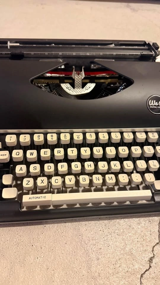 We R Memory Keepers Typewriter - photo 2