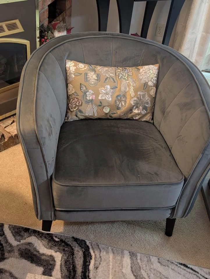 A Pair of Grey Velvet Barrel Chair - photo 3
