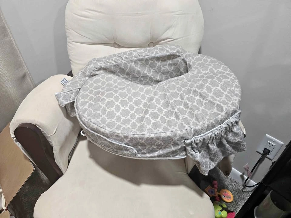 Nursing pillow