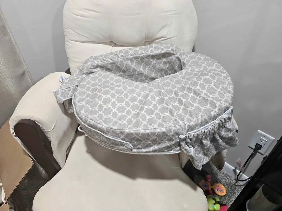 Nursing pillow