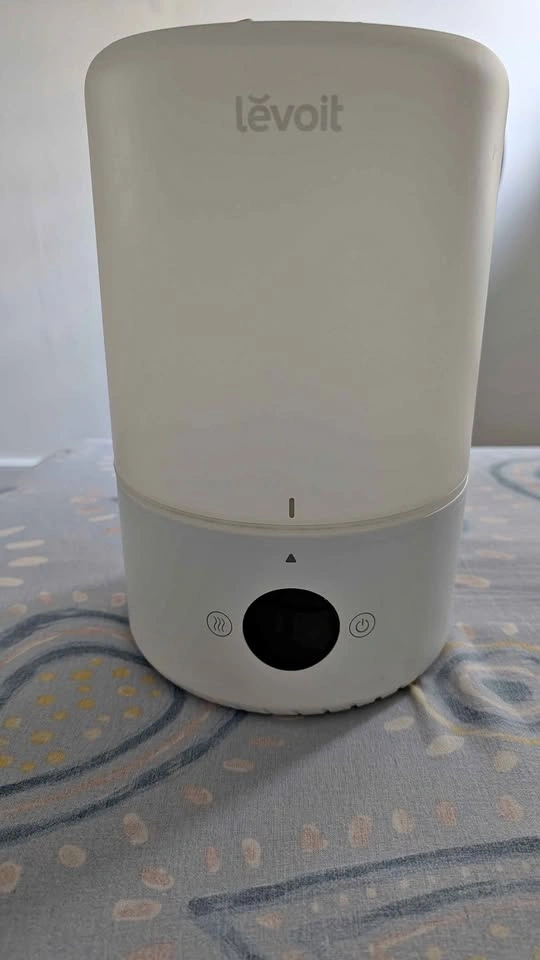 Urgent moving sale ASAP/Levoit Smart Humidifier with filters