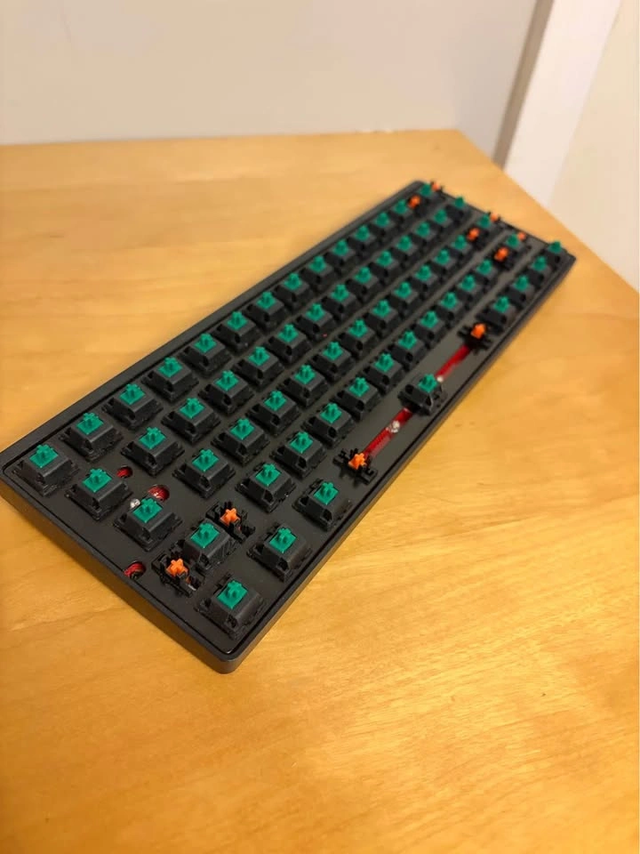 4 Keyboards for sale - photo 5