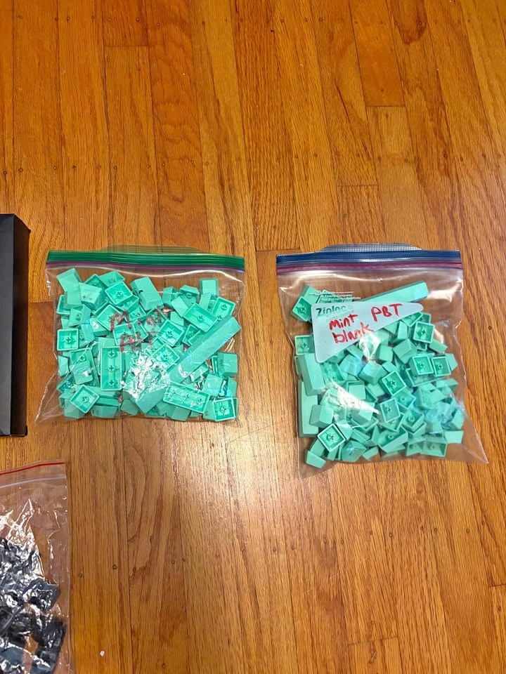Assorted keycaps