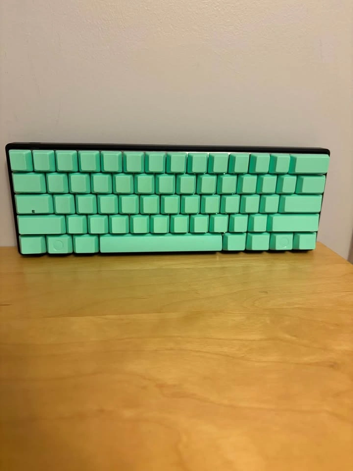 Assorted keycaps - photo 5