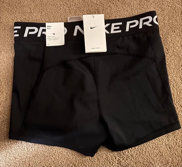 NEW - Nike Women's Pro 3" Shorts Black (Size M) thumbnail
