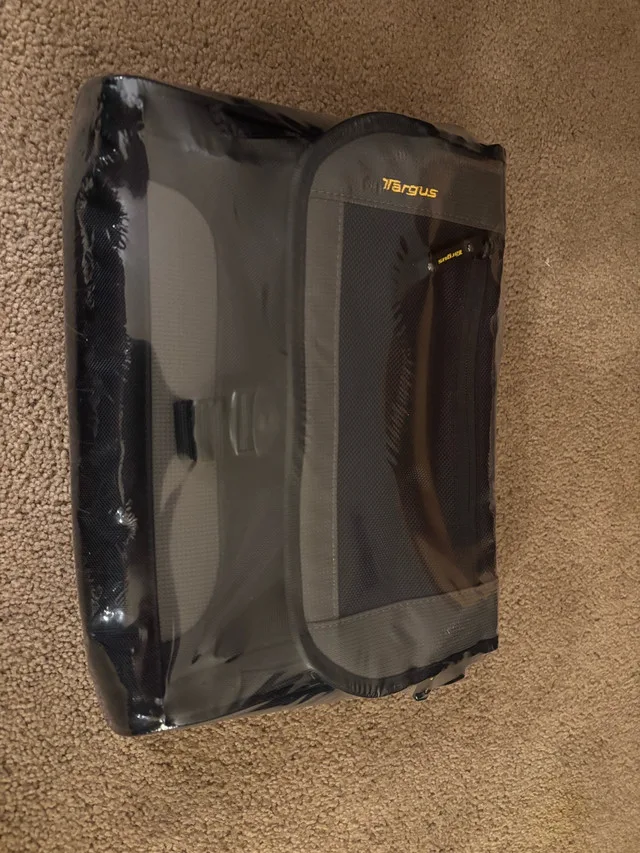 NEW - Targus laptop bag (small) thumbnail