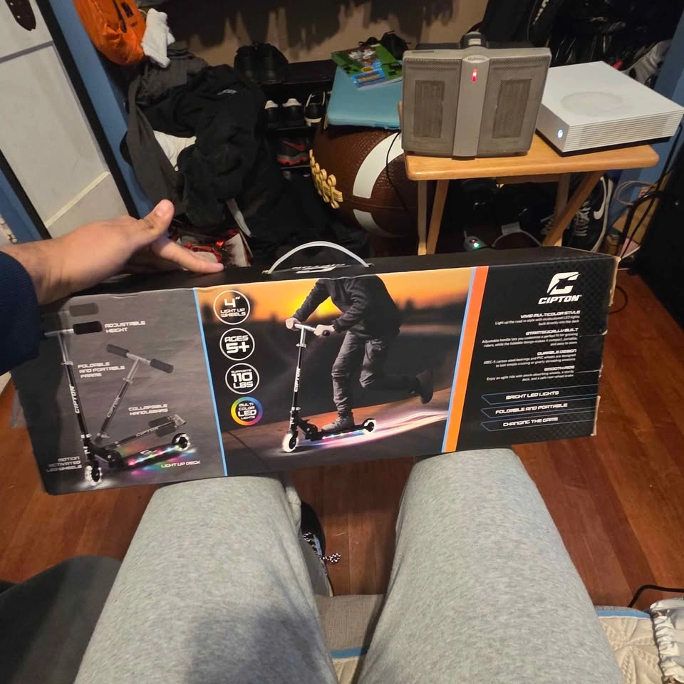 Cipton Led Light up Folding scooter - photo 2