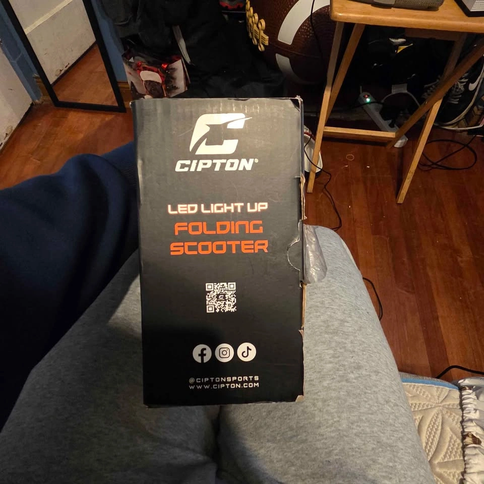 Cipton Led Light up Folding scooter - photo 4