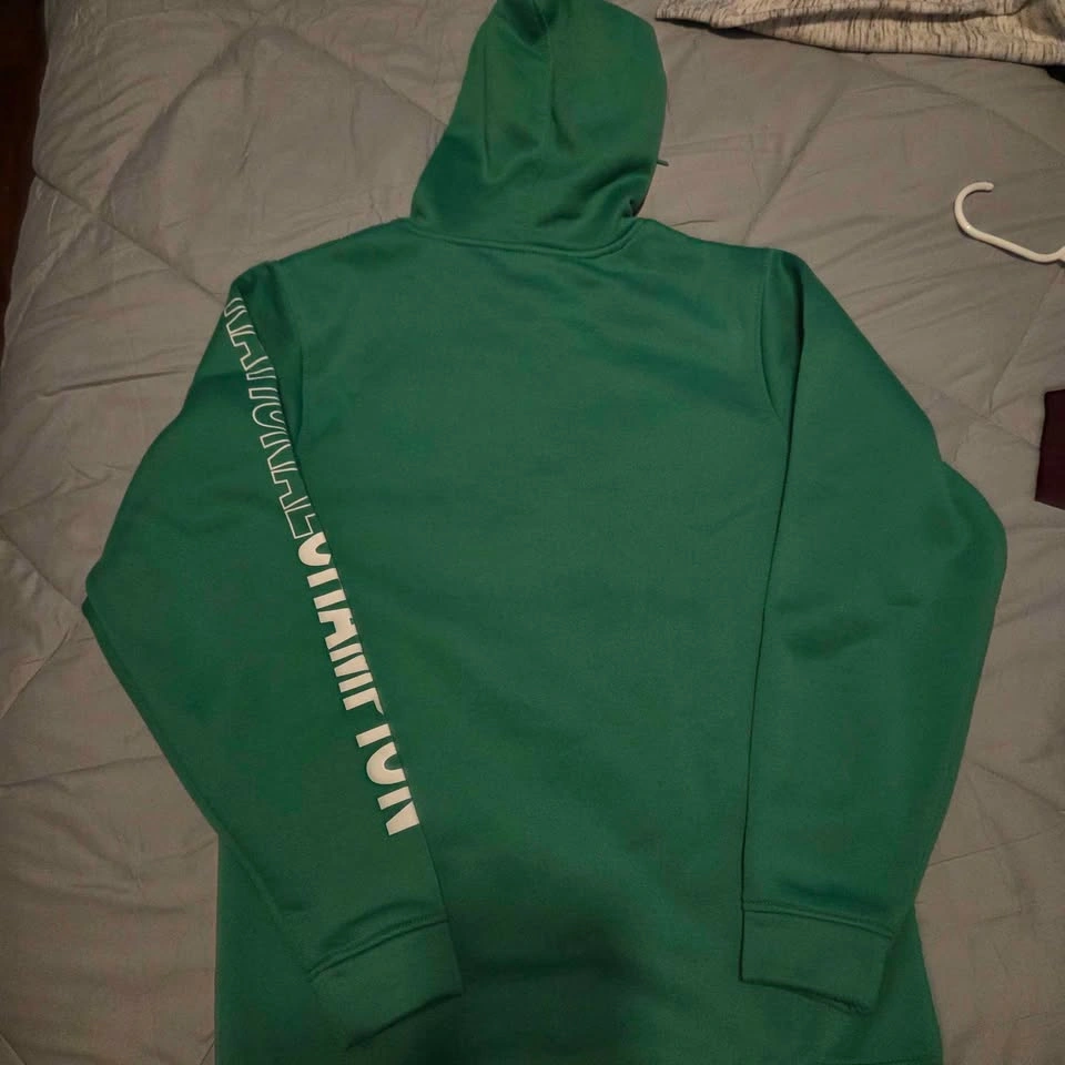 3 hoodies for 15 - photo 2