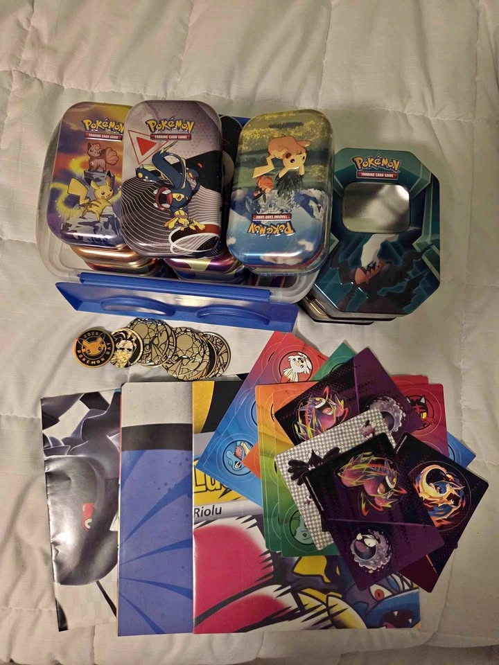 Assorted Pokemon Tins/Accessories