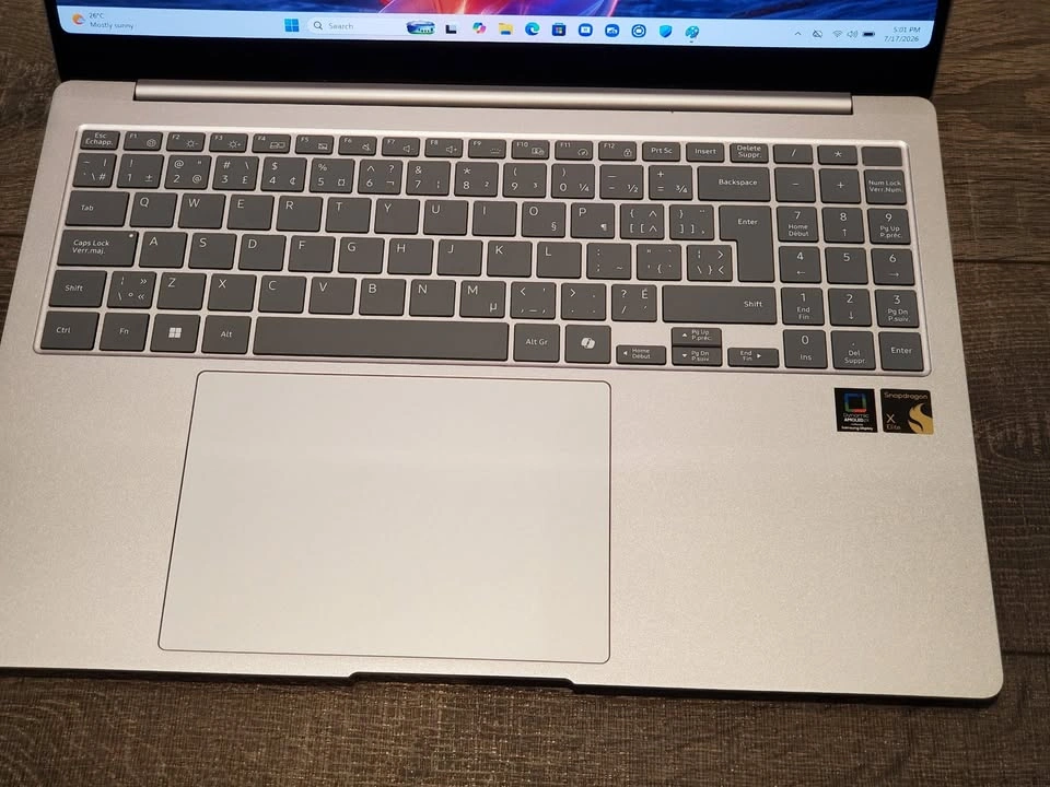 Samsung Galaxy Book4 Edge 16" AMOLED Touch Screen Laptop - photo 2