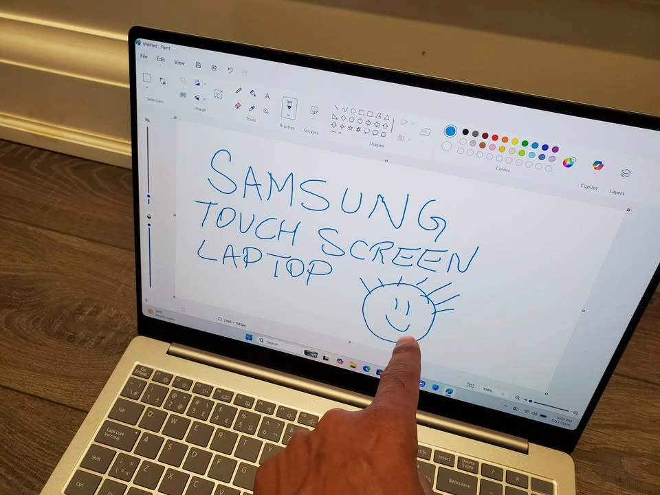 Samsung Galaxy Book4 Edge 16" AMOLED Touch Screen Laptop - photo 4