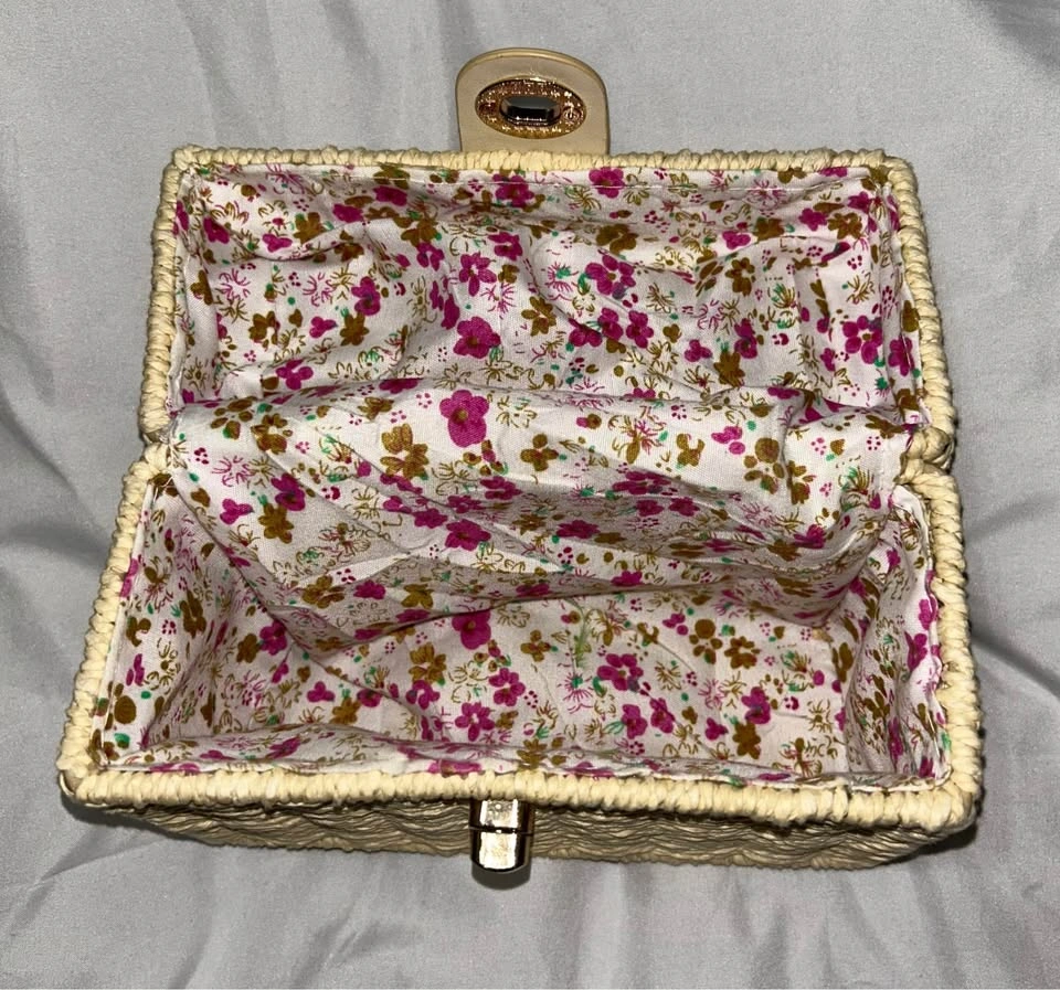 Wicker Handbag Lined in Floral Fabric & Chain Shoulder Strap - photo 3