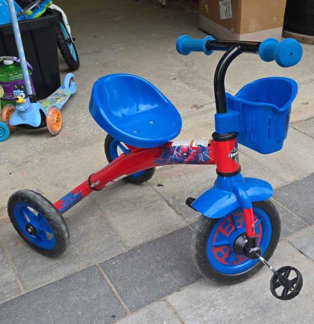 Huffy Spider-Man Tricycle - photo 2