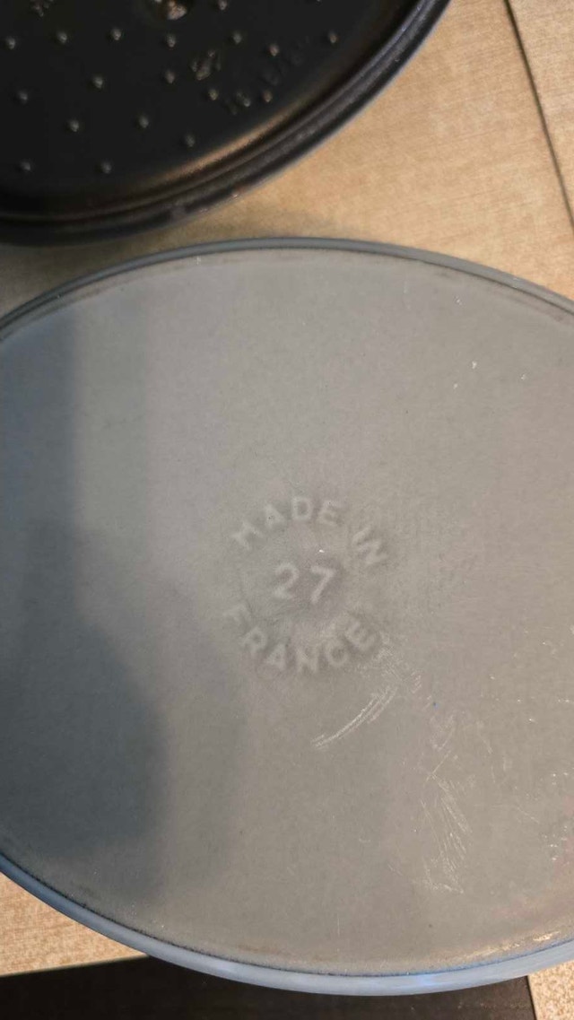 Staub La Cocotte 27cm Oval Enameled Cast Iron Dutch Oven - photo 4