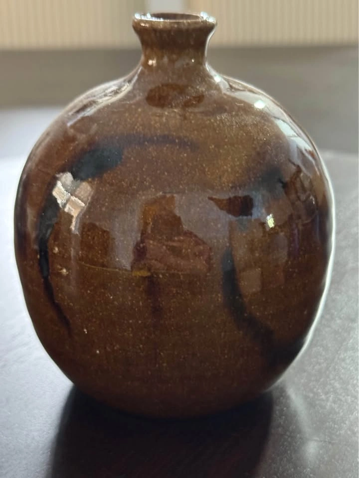 Small Round Brown signed pottery Vase - photo 3