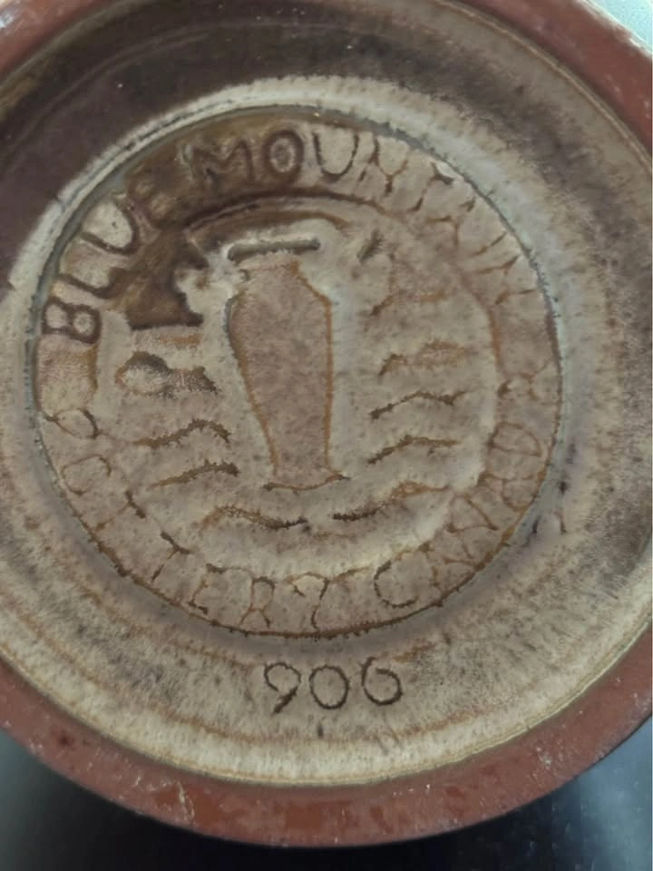 Blue Mountain Pottery vases - photo 3