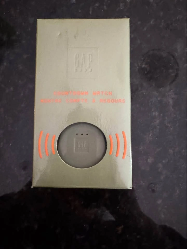 NEW collector Gap Kids Countdown to millennium watch - photo 2