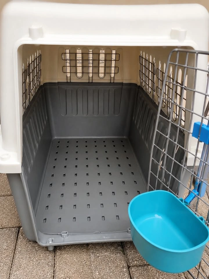 Pet Carrier Airline Approved Travel Crates Like New - photo 5