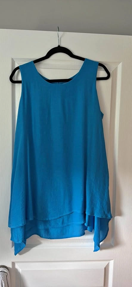 Cristina B Turquoise Blue Sleeveless Sharkbite Hem Top Size L