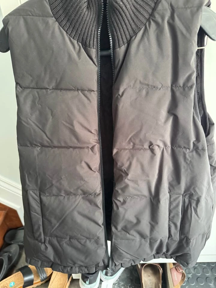 Ladies BNWT Reversible Cable Knit and Puffer Vest XL - photo 2
