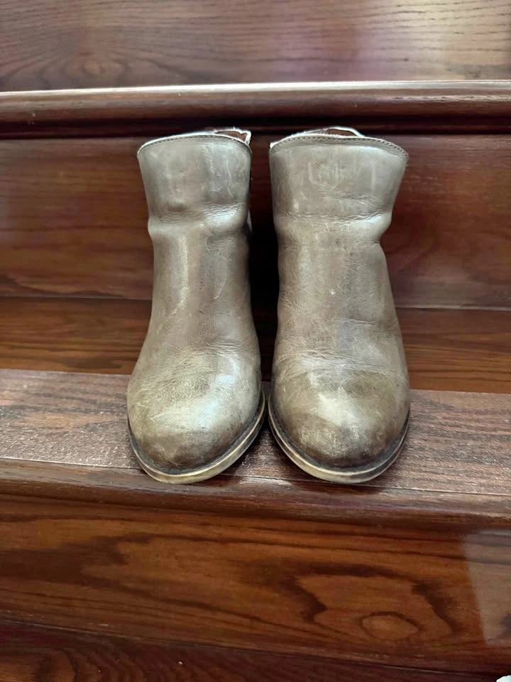 Lucky Brand Leather Ankle Boots size 8