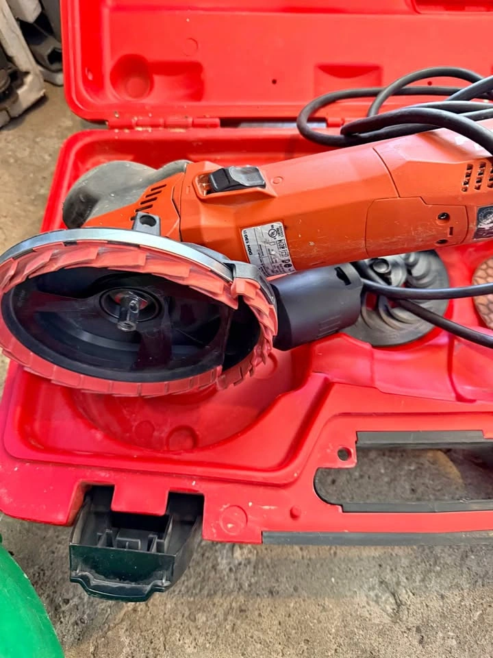 Hilti DGH 130 diamond grinder