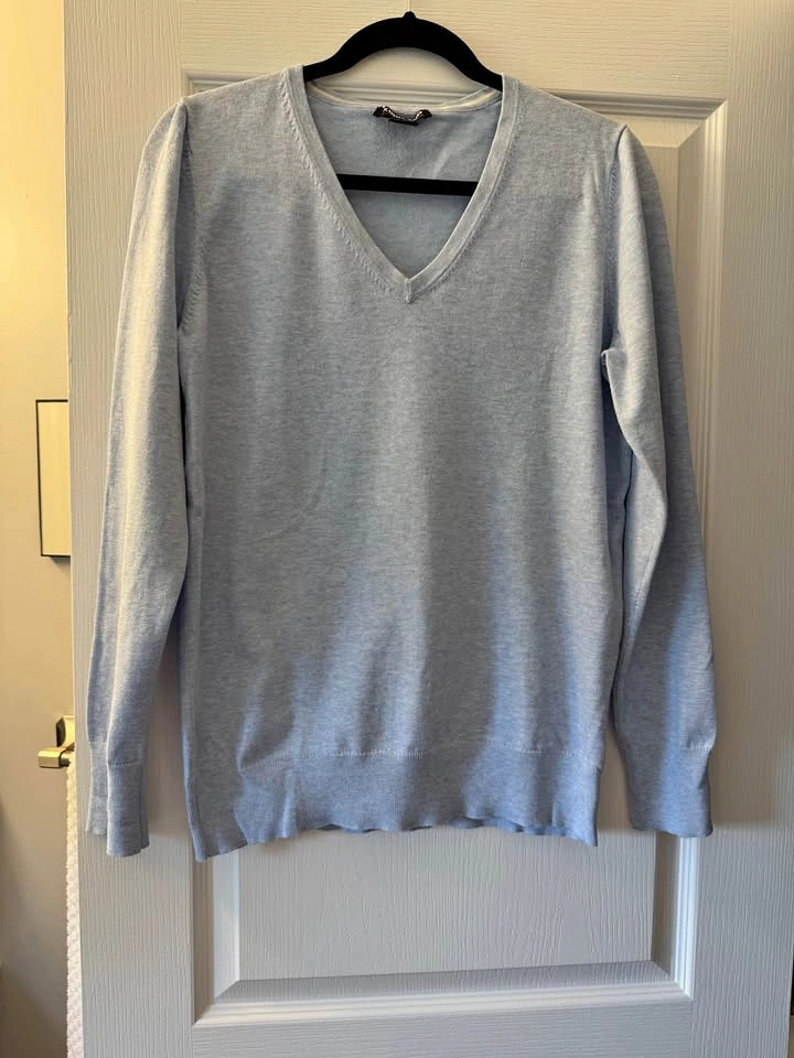 Kirkland Signature Pima Cotton Blend V-Neck Sweater - Large