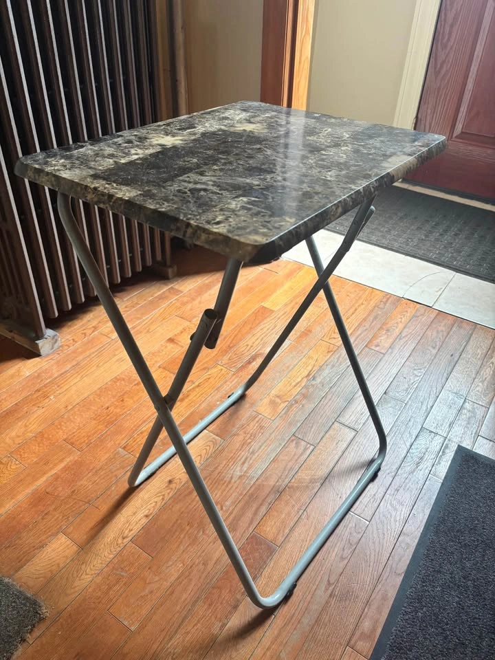 Wire stand and basket - photo 2