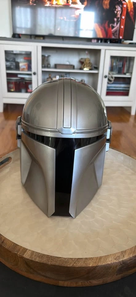 Mandalorian Helmet - photo 2