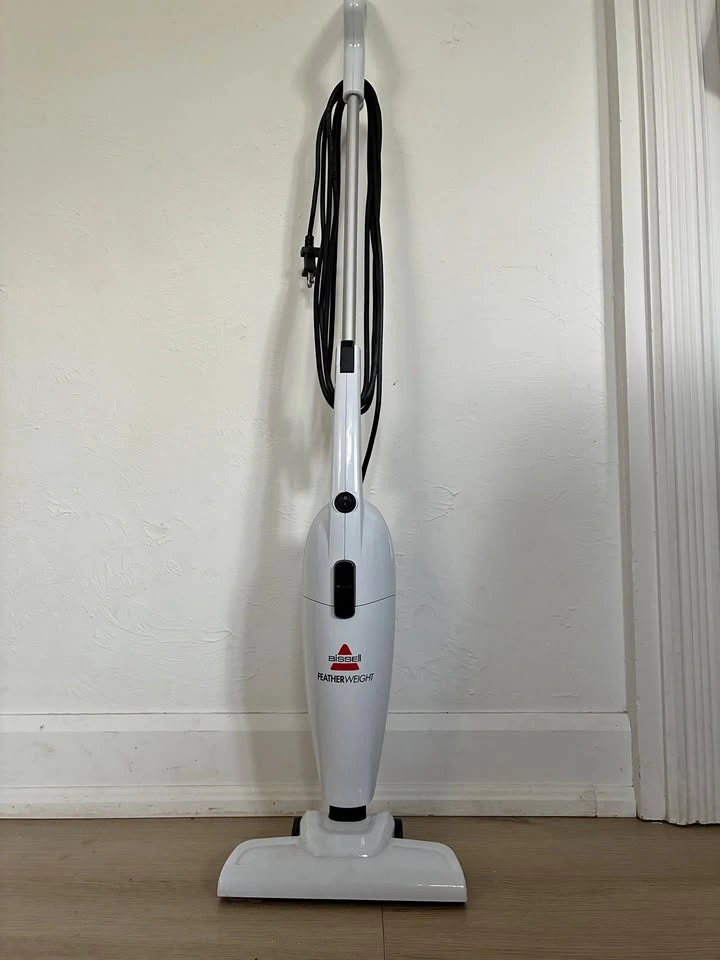 Vacuum cleaner Bissell Feather Weight