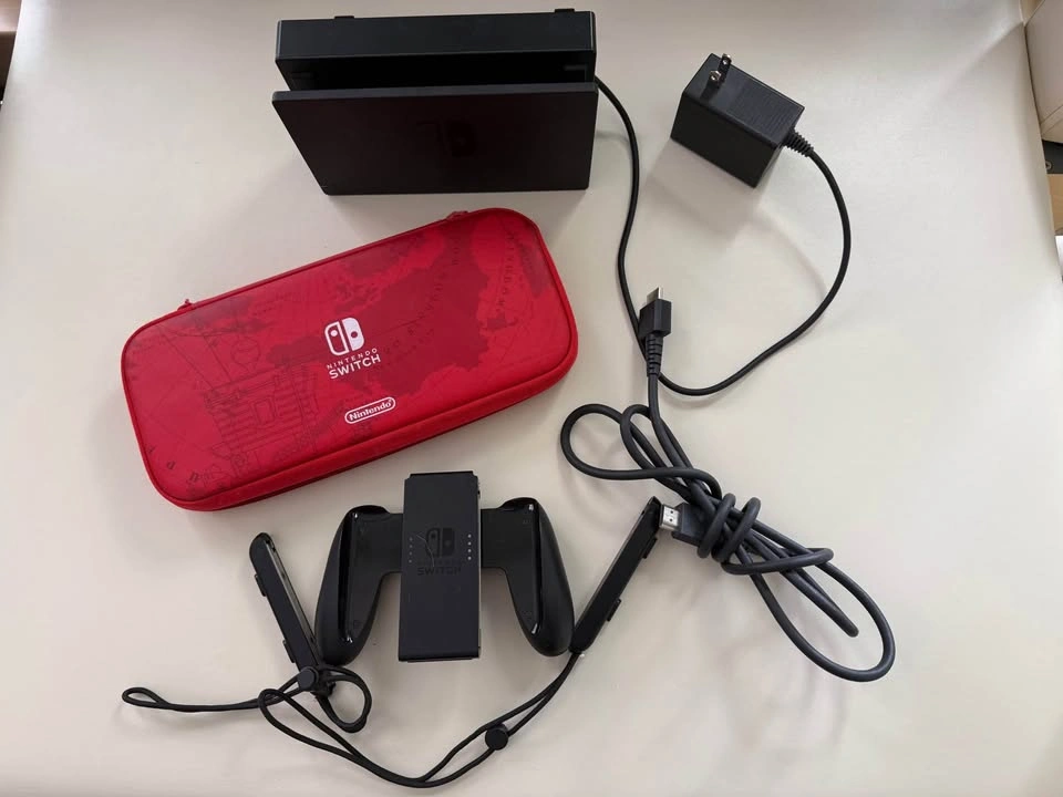 Nintendo Switch – Super Mario Odyssey Limited Edition (Like New) - photo 2