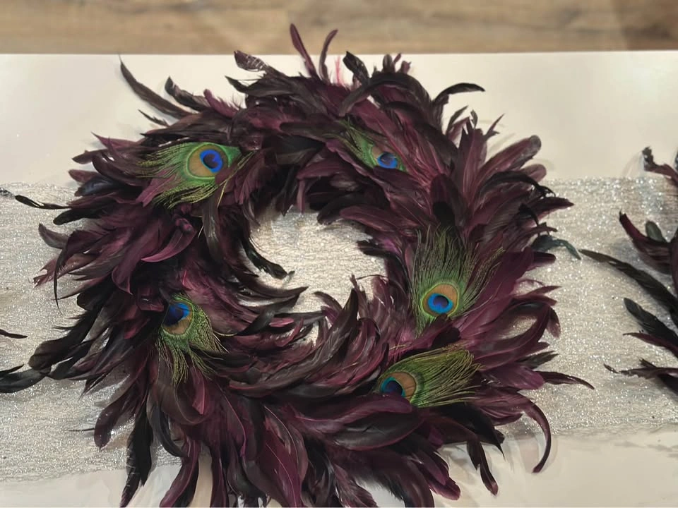 Designer Glam Exotic feather wreaths & matching Garlands - photo 5