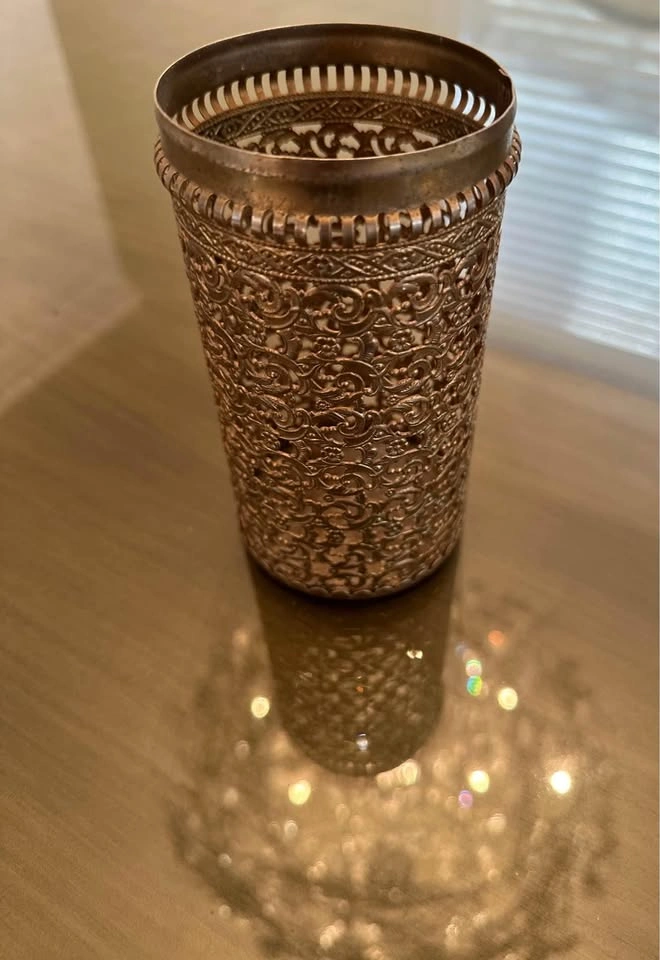 Beautiful Vintage Candle Holder - photo 3