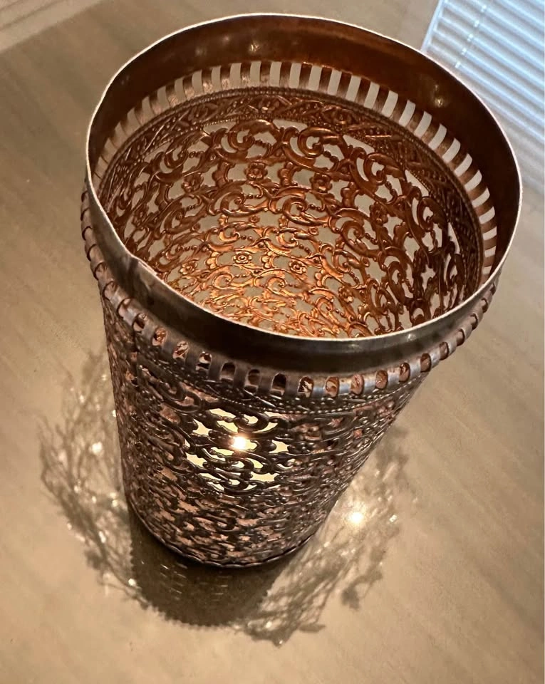 Beautiful Vintage Candle Holder - photo 5