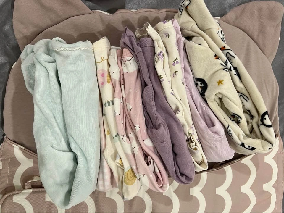 0-6m baby girl clothes bundle - photo 5