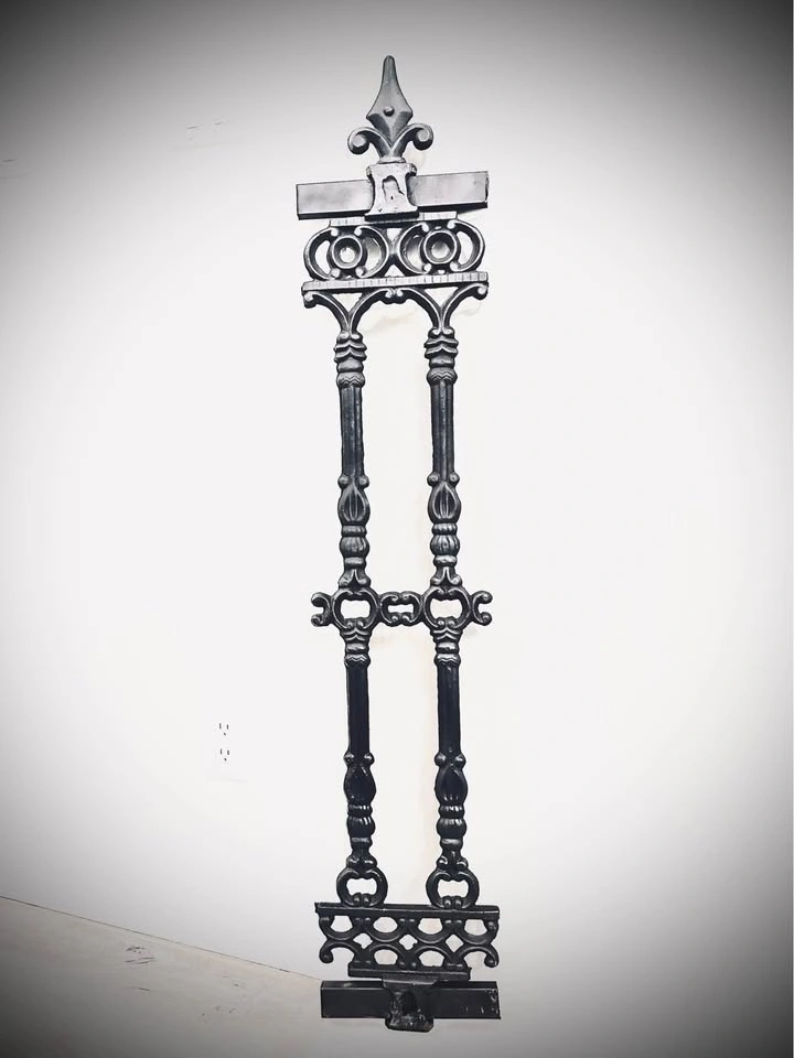 Vintage Cast Iron Decorative Fence Post - photo 2