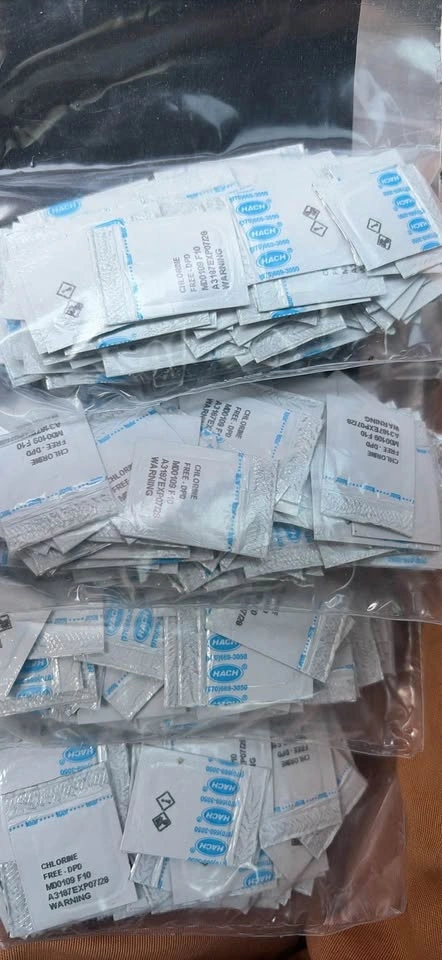 4 x 100 Hach 2105569 DPD Free Chlorine Reagent Powder Pillows - photo 4