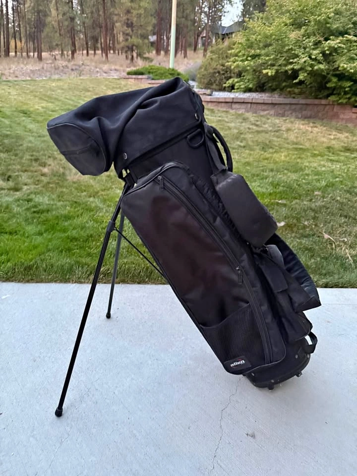 Alien Golf Bag