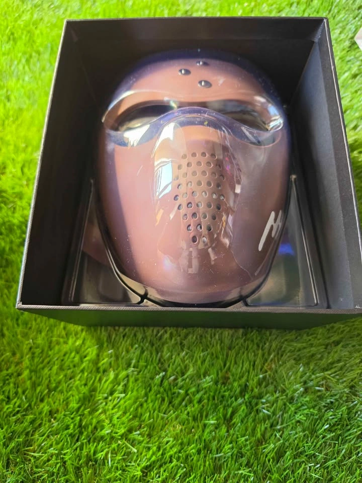Wireless 4D Red Blue infrared Led Facial Mask - photo 4