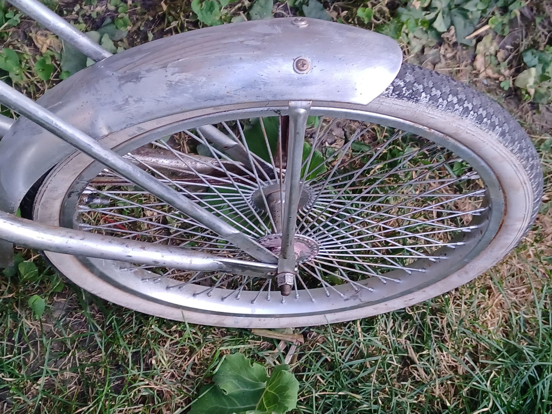 Retro 20 in lowrider bike complete and regreased solid - photo 4